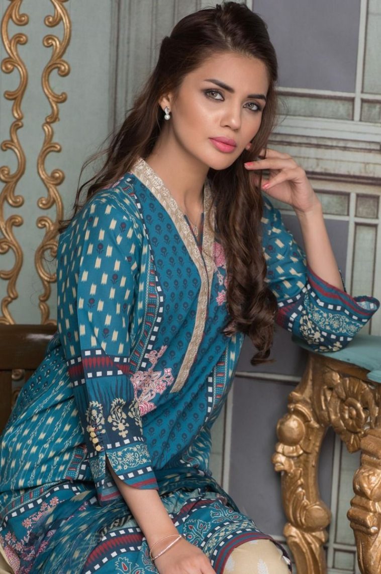 Buy this beautiful 3 piece lawn embroidered dress in by Zeen women online embroidered collection 2019 available all across Pakistan for online shopping