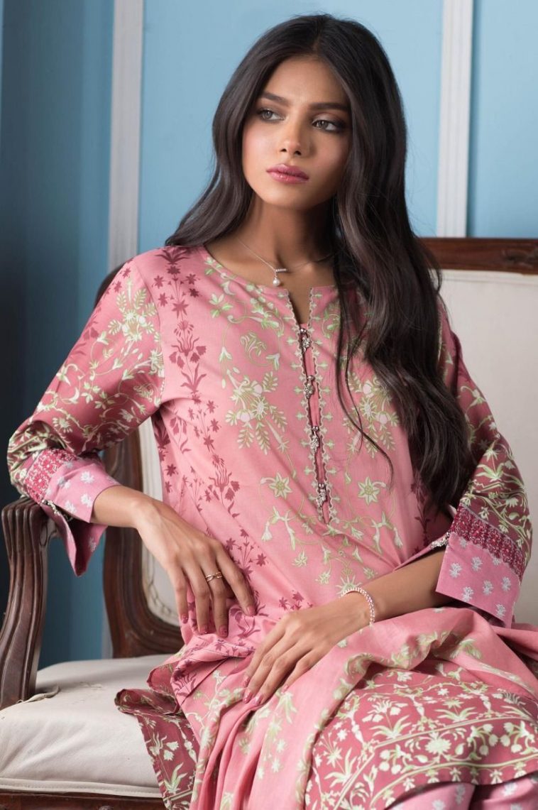 Buy this beautiul embrodiered stitched lawn dress available at a decent price of pkr at all online and off line stores by Zeen women 3 piece pret 2019