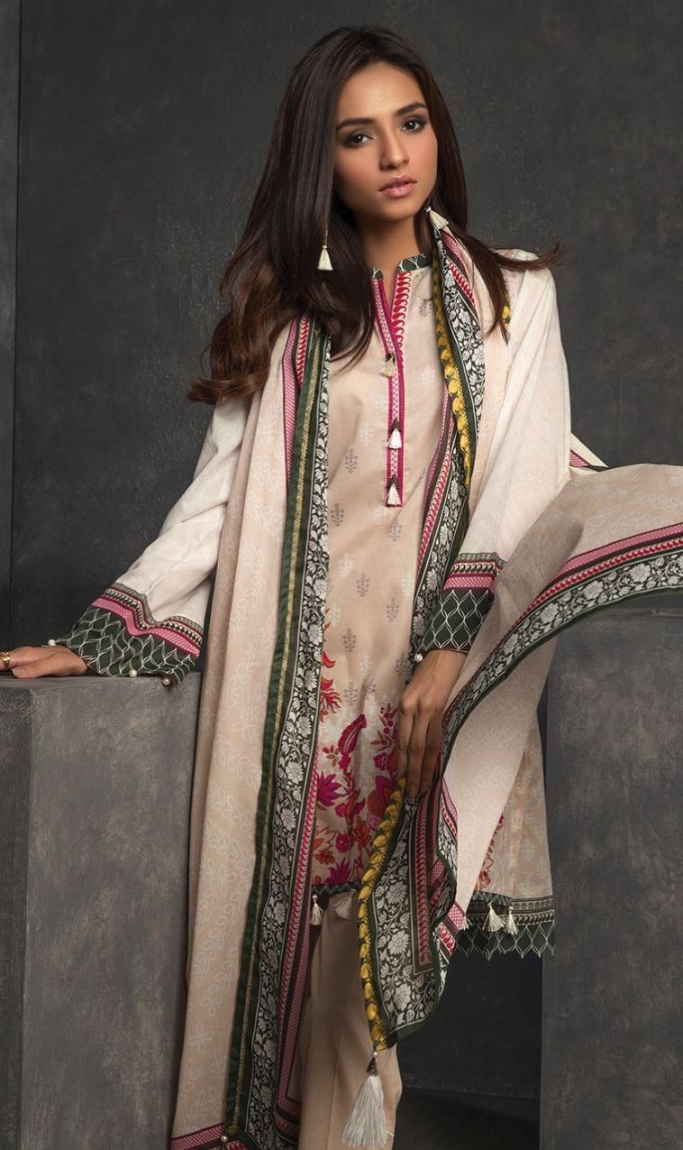 This elegant 3 piece unstitched Pakistani lawn dress available at a decent price of pkr3200 at all online and off line stores by Orient Textile Printed dresses collection 2018