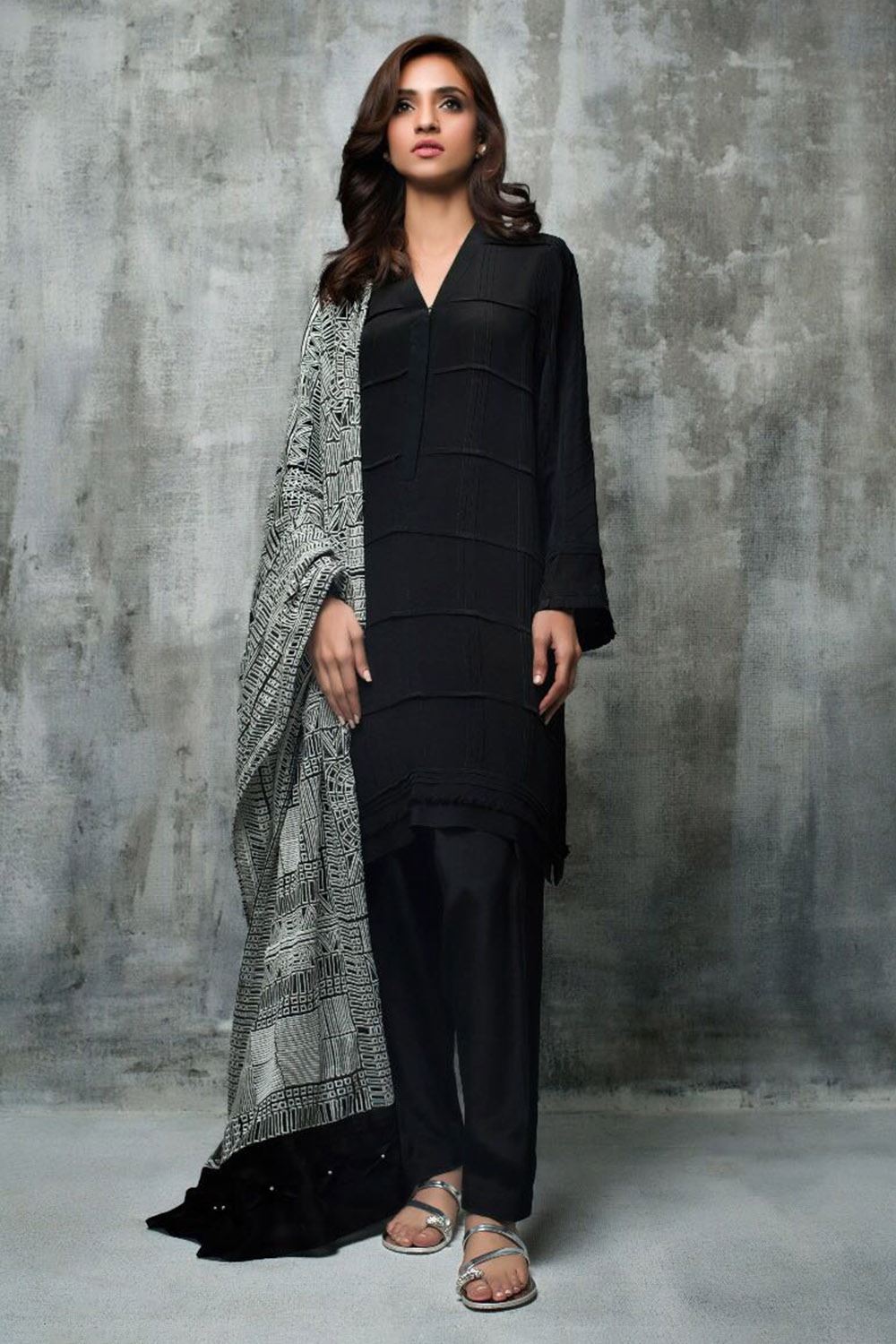 Crepe pleated ready to wear black dress by Nida Azwer evening wear 2018