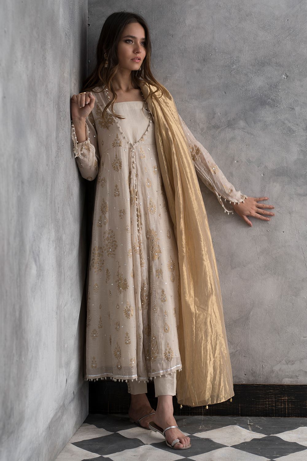 Ravishing off-white cotton net Pakistani stitched dress by Nida Azwer traditional wear 2018Ravishing off-white cotton net Pakistani stitched dress by Nida Azwer traditional wear 2018